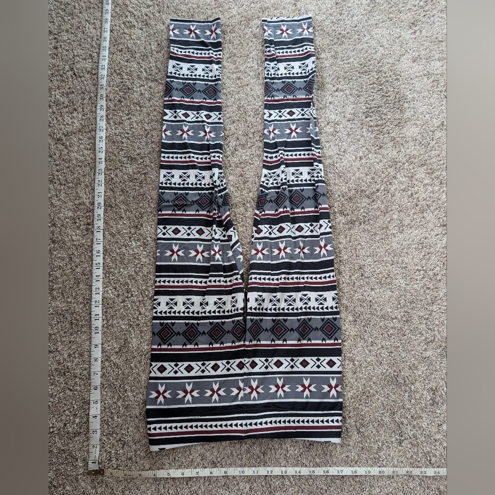 Vanity Black and White Patterned Leggings